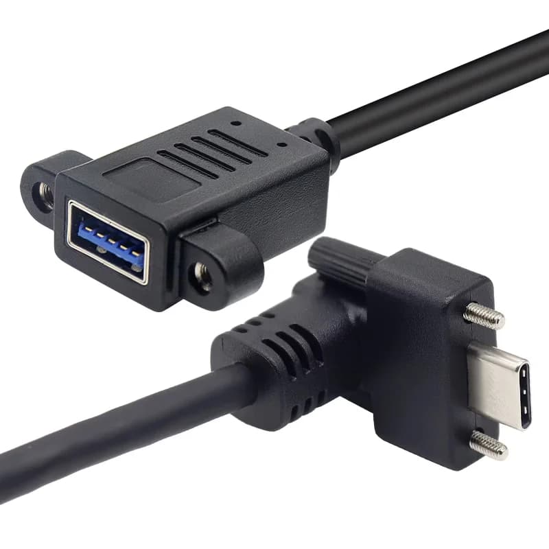 USB-3.0-Einbaubuchse und gewinkelter USB-C-Stecker mit Verriegelungsschrauben