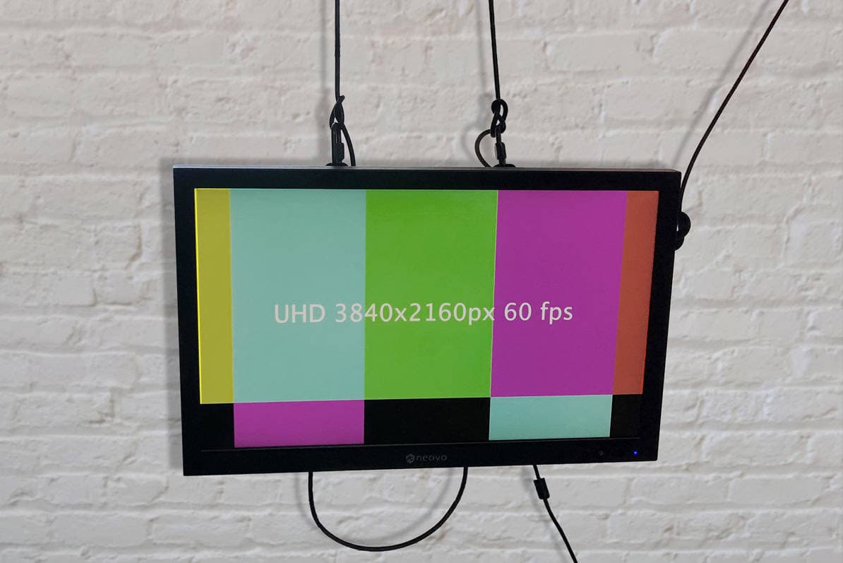 Monitor showing a UHD test pattern 3840 × 2160 at 60 fps