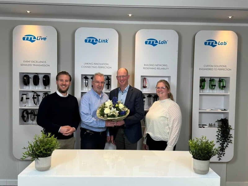 Austausch mit Vertretern aus Politik und Wirtschaft bei TTL Network in Halle (Westfalen)